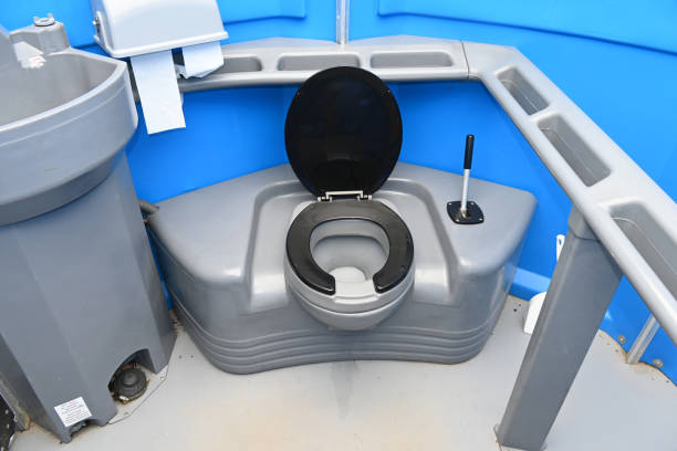 Portable Toilet Options We Offer in Barnesville, OH